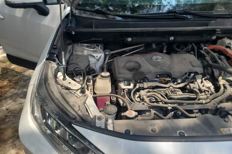 Used Toyota RAV4 2021 Revised Version Dual-Motor Hybrid 2.5L E-CVT 4x4 Elite PLUS Edition Engine Bay Right