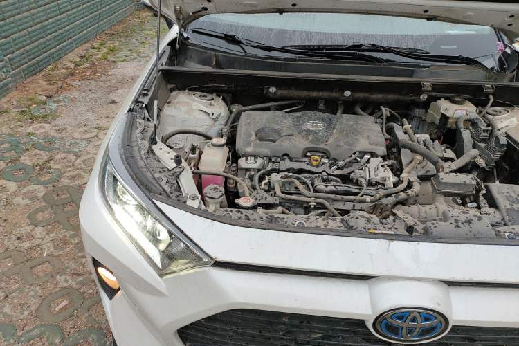 Used Toyota RAV4 2021 Dual-Engine 2.5L E-CVT Two-Wheel Drive Elite Edition Engine Bay Right
