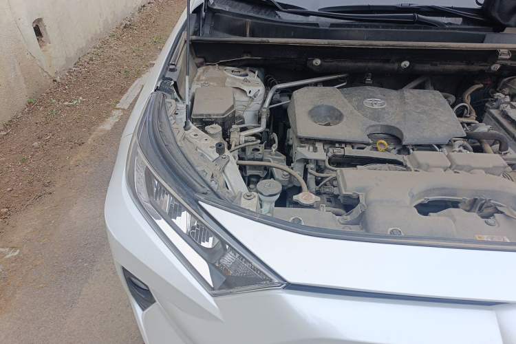 Used Toyota RAV4 2021 2.0L CVT Two-Wheel Drive Fashion PLUS Edition Engine Bay Right
