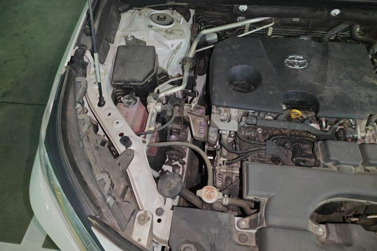 Used Toyota RAV4 2021 2.0L CVT Two-Wheel Drive Fashion PLUS Edition Engine Bay Right