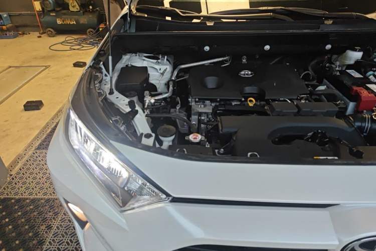 Used Toyota RAV4 2021 2.0L CVT Two-Wheel Drive Fashion PLUS Edition Engine Bay Right
