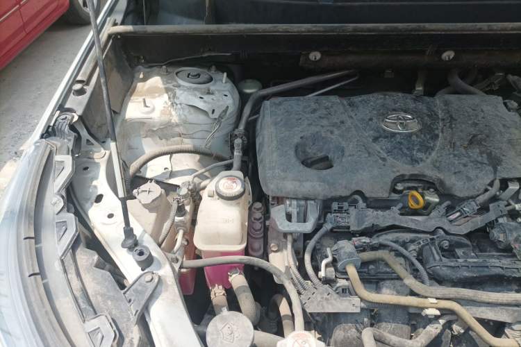 Used Toyota RAV4 2021 Dual-Engine 2.5L E-CVT Two-Wheel Drive Elite Edition Engine Bay Right