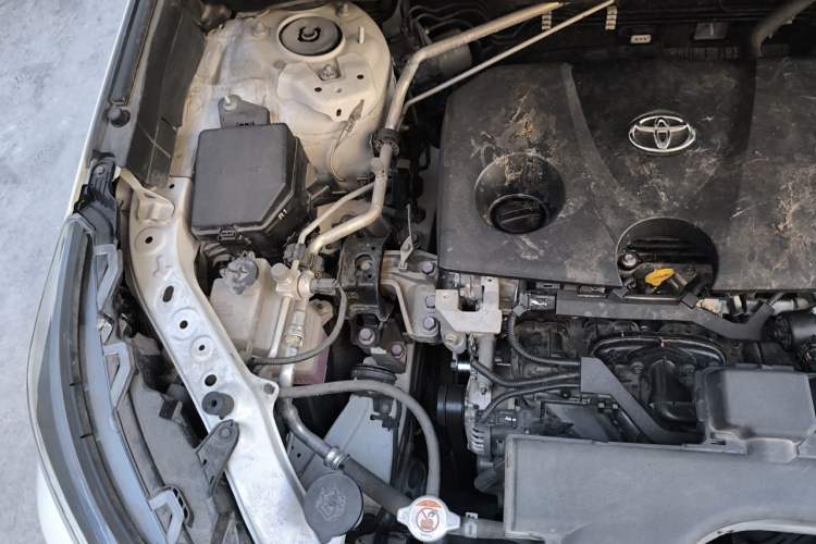 Used Toyota RAV4 2021 2.0L CVT Two-Wheel Drive Fashion PLUS Edition Engine Bay Right