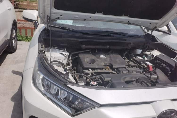 Used Toyota RAV4 2021 2.0L CVT Two-Wheel Drive Fashion PLUS Edition Engine Bay Right