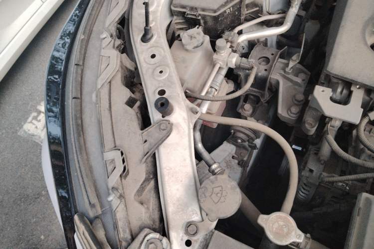 Used Toyota RAV4 2021 2.0L CVT Two-Wheel Drive Fashion PLUS Edition Engine Bay Right