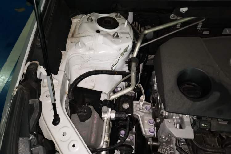 Used Toyota RAV4 2021 2.0L CVT 4x4 Trend Edition Engine Bay Right