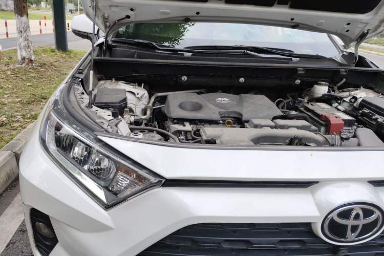 Used Toyota RAV4 2021 2.0L CVT 4x4 Style PLUS Edition Engine Bay Right
