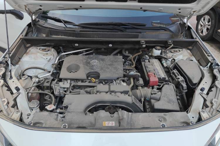 Used Toyota RAV4 2021 2.0L CVT Two-Wheel Drive Fashion Edition Engine Bay