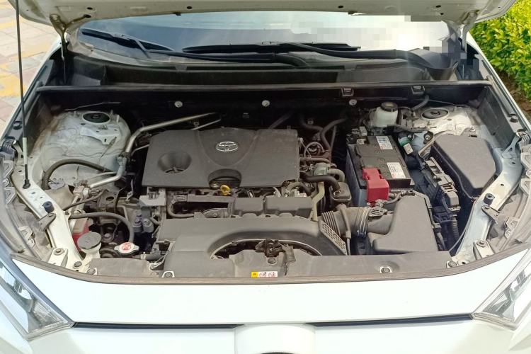 Used Toyota RAV4 2021 2.0L CVT Two-Wheel Drive Fashion Edition Engine Bay