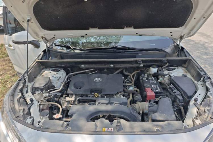 Used Toyota RAV4 2021 2.0L CVT Two-Wheel Drive Fashion PLUS Edition Engine Bay