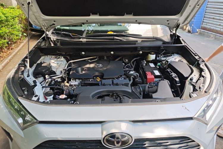 Used Toyota RAV4 2021 2.0L CVT Two-Wheel Drive Fashion PLUS Edition Engine Bay