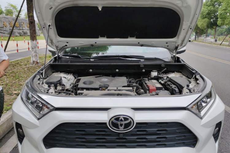 Used Toyota RAV4 2021 2.0L CVT 4x4 Style PLUS Edition Engine Bay