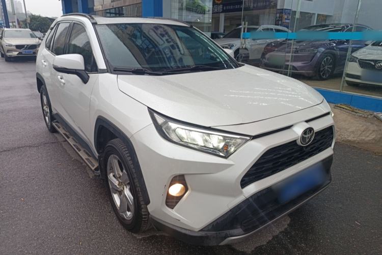 Used Toyota RAV4 2021 2.0L CVT Two-Wheel Drive Fashion Edition Exterior 1