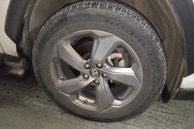 Used Toyota RAV4 2021 2.0L CVT Two-Wheel Drive Fashion PLUS Edition Exterior 1