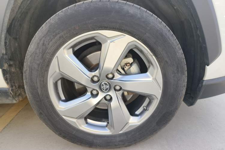 Used Toyota RAV4 2021 2.0L CVT Two-Wheel Drive Fashion PLUS Edition Exterior 1