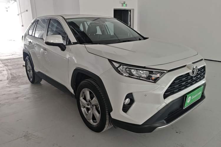 Used Toyota RAV4 2021 2.0L CVT Two-Wheel Drive Fashion PLUS Edition Exterior 1