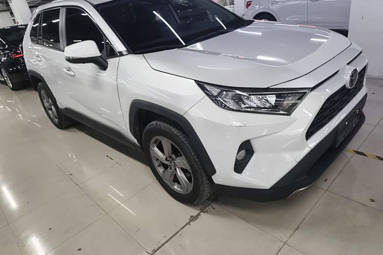 Used Toyota RAV4 2021 2.0L CVT Two-Wheel Drive Fashion PLUS Edition Exterior 1