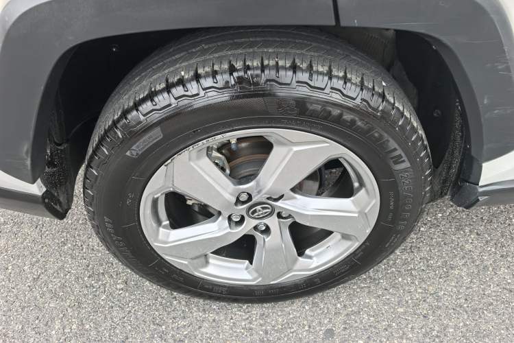 Used Toyota RAV4 2021 2.0L CVT 4x4 Style PLUS Edition Exterior 10