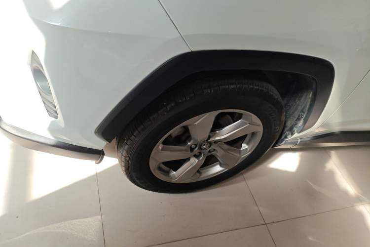 Used Toyota RAV4 2021 2.0L CVT Two-Wheel Drive Fashion Edition Exterior 2