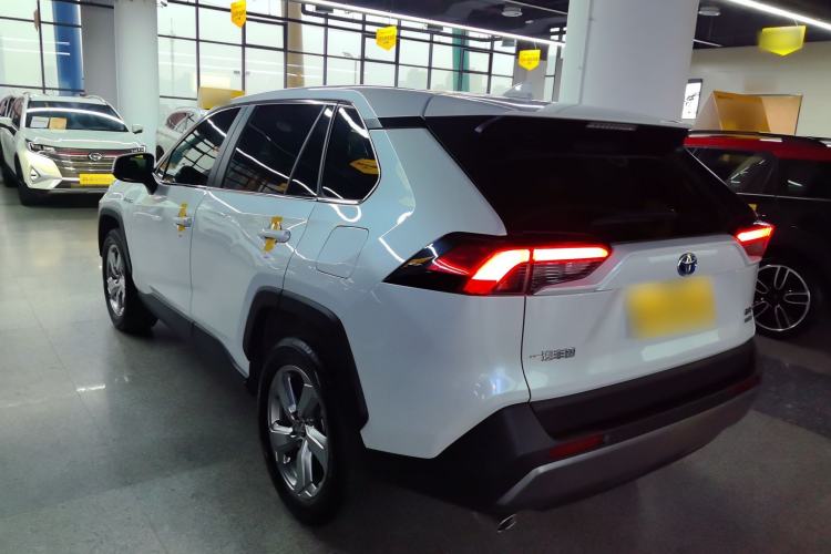 Used Toyota RAV4 2021 Revised Version Dual-Motor Hybrid 2.5L E-CVT Two-Wheel Drive Elite Edition Exterior 2