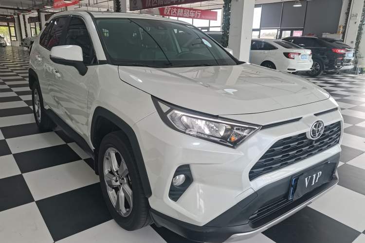 Used Toyota RAV4 2021 2.0L CVT Two-Wheel Drive Fashion PLUS Edition Exterior 2