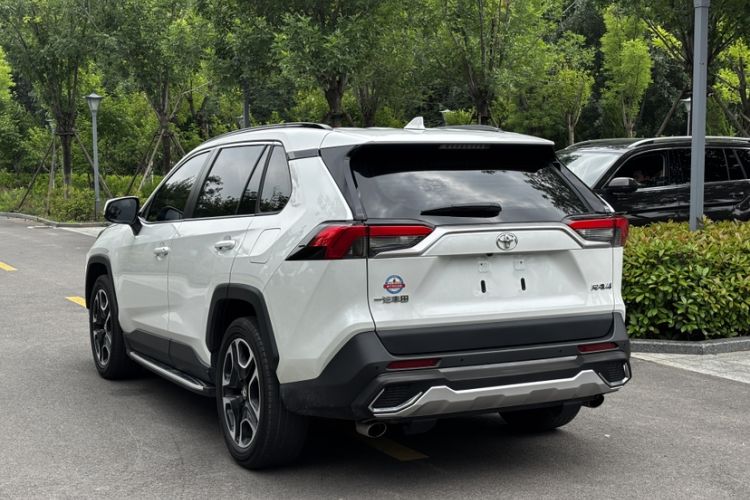 Used Toyota RAV4 2021 2.0L CVT Two-Wheel Drive Prestige Edition Exterior 2