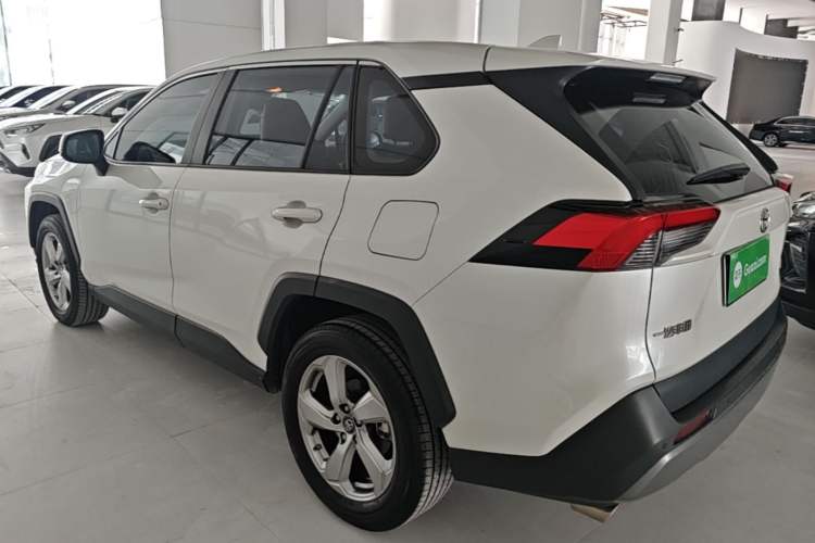 Used Toyota RAV4 2021 2.0L CVT Two-Wheel Drive Fashion PLUS Edition Exterior 2
