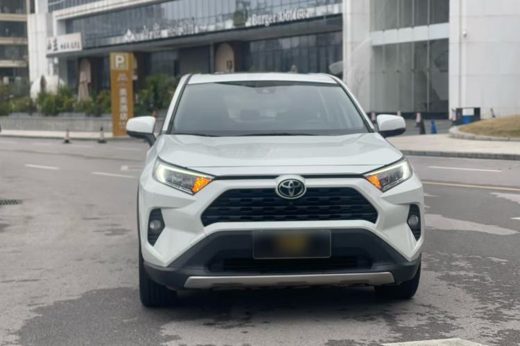 Used Toyota RAV4 2021 2.0L CVT Two-Wheel Drive Fashion PLUS Edition Exterior 2