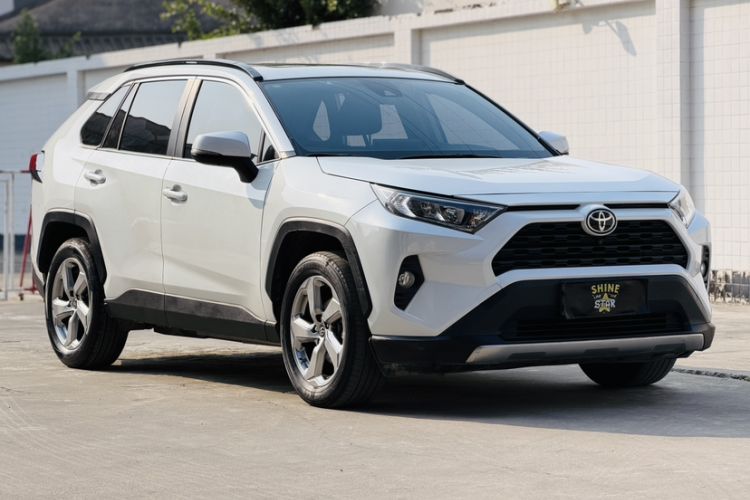 Used Toyota RAV4 2021 2.0L CVT Two-Wheel Drive Fashion PLUS Edition Exterior 2