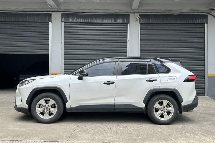 Used Toyota RAV4 2021 2.0L CVT Two-Wheel Drive Urban Edition Exterior 3