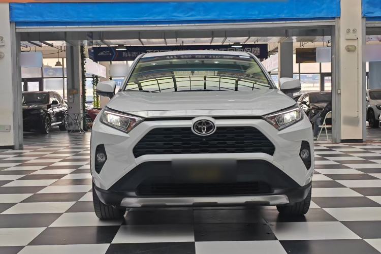 Used Toyota RAV4 2021 2.0L CVT Two-Wheel Drive Fashion Edition Exterior 3