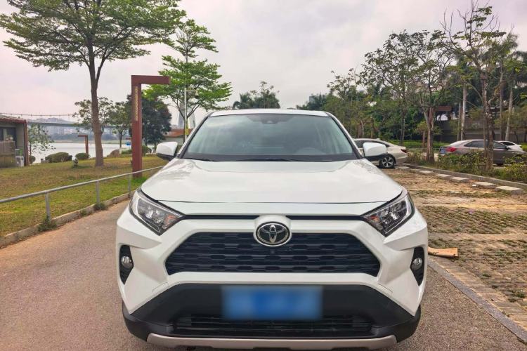 Used Toyota RAV4 2021 2.0L CVT Two-Wheel Drive Fashion Edition Exterior 3