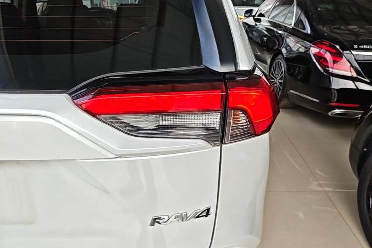 Used Toyota RAV4 2021 2.0L CVT Two-Wheel Drive Urban Edition Exterior 3