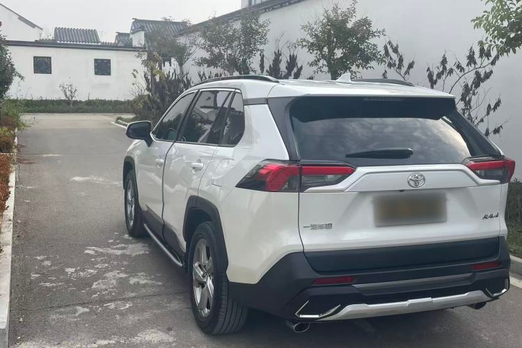 Used Toyota RAV4 2021 2.0L CVT Two-Wheel Drive Fashion PLUS Edition Exterior 3
