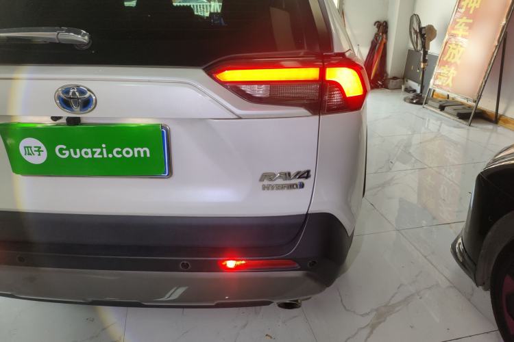 Used Toyota RAV4 2021 Dual-Engine 2.5L E-CVT Four-Wheel Drive Elite PLUS Edition Exterior 3