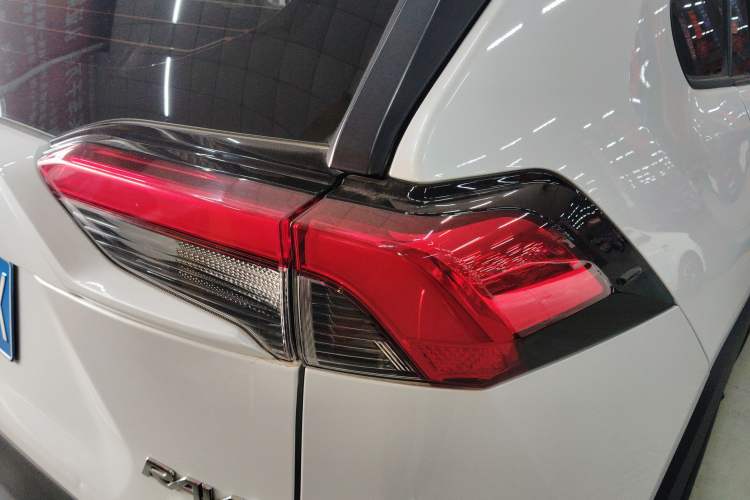 Used Toyota RAV4 2021 2.0L CVT 4x4 Style PLUS Edition Exterior 3
