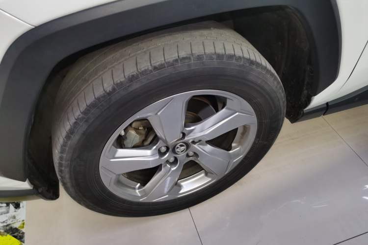 Used Toyota RAV4 2021 2.0L CVT Two-Wheel Drive Fashion PLUS Edition Exterior 4