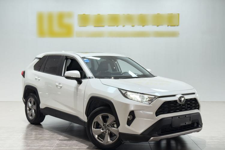 Used Toyota RAV4 2021 2.0L CVT Two-Wheel Drive Fashion PLUS Edition Exterior 4