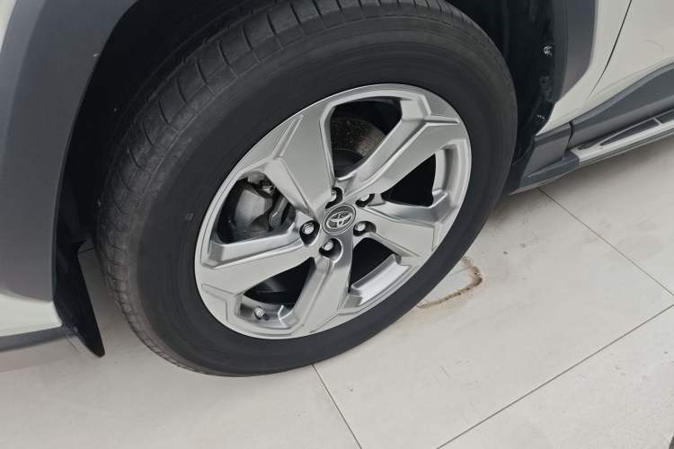 Used Toyota RAV4 2021 2.0L CVT 4x4 Style PLUS Edition Exterior 4