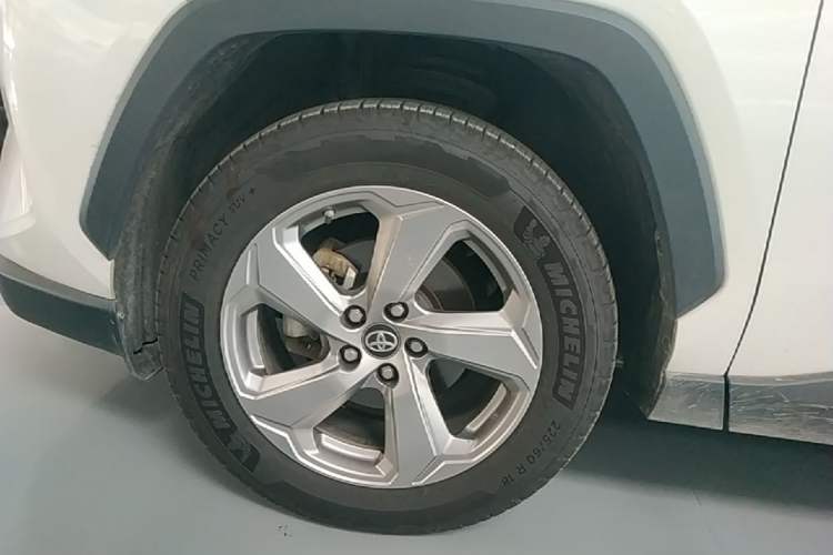 Used Toyota RAV4 2021 2.0L CVT Two-Wheel Drive Fashion PLUS Edition Exterior 4