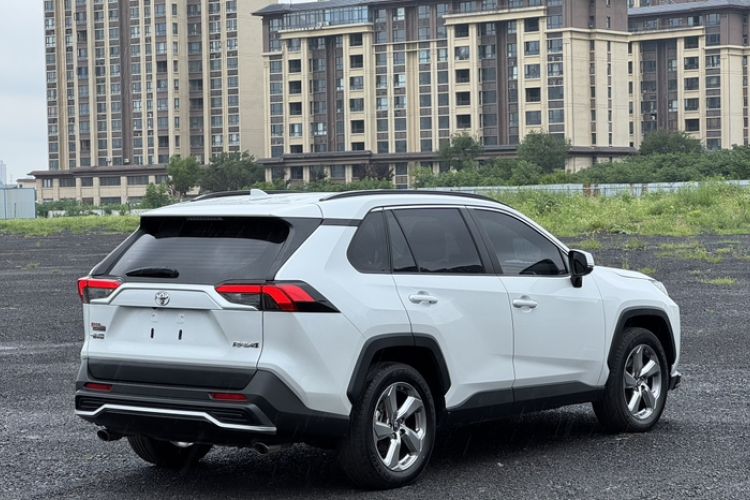 Used Toyota RAV4 2021 2.0L CVT Two-Wheel Drive Fashion Edition Exterior 5