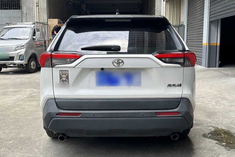Used Toyota RAV4 2021 2.0L CVT Two-Wheel Drive Urban Edition Exterior 5