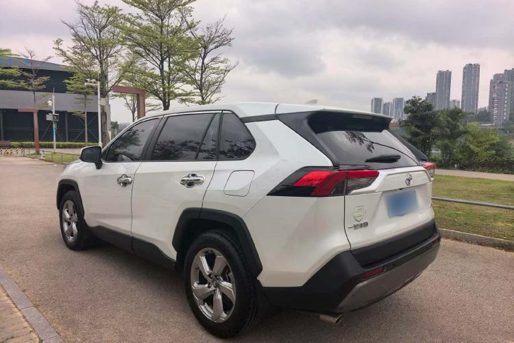 Used Toyota RAV4 2021 2.0L CVT Two-Wheel Drive Fashion Edition Exterior 5