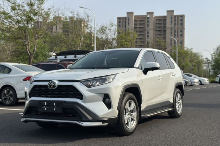 Used Toyota RAV4 2021 2.0L CVT Two-Wheel Drive Urban Edition Exterior 5