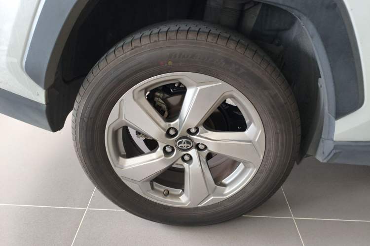 Used Toyota RAV4 2021 Dual-Engine 2.5L E-CVT Two-Wheel Drive Elite Edition Exterior 5