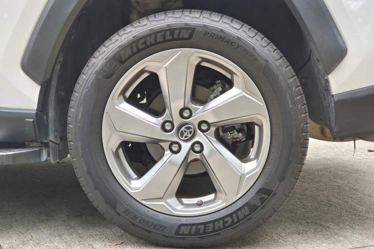 Used Toyota RAV4 2021 Dual-Engine 2.5L E-CVT Two-Wheel Drive Elite Edition Exterior 5