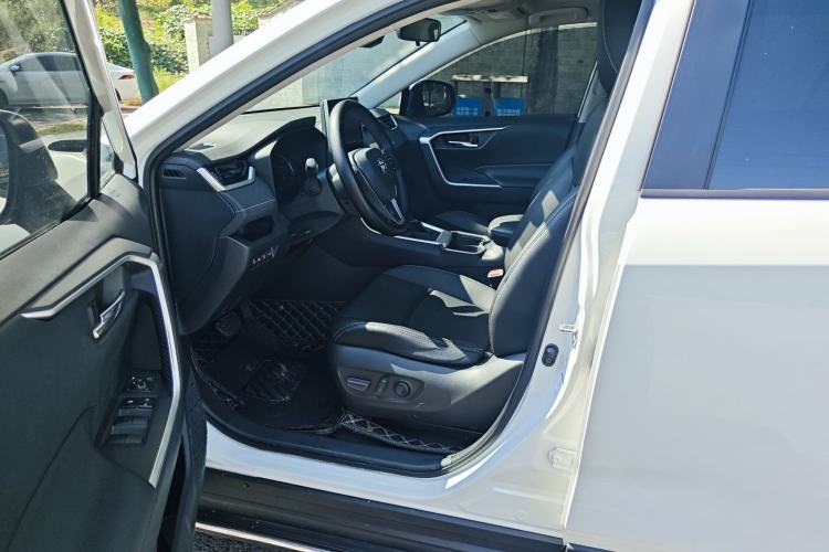 Used Toyota RAV4 2021 2.0L CVT 4x4 Trend Edition Exterior 5