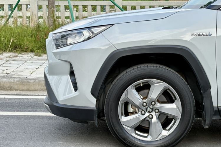Used Toyota RAV4 2021 Revised Version Dual-Motor Hybrid 2.5L E-CVT Two-Wheel Drive Elite Edition Exterior 5