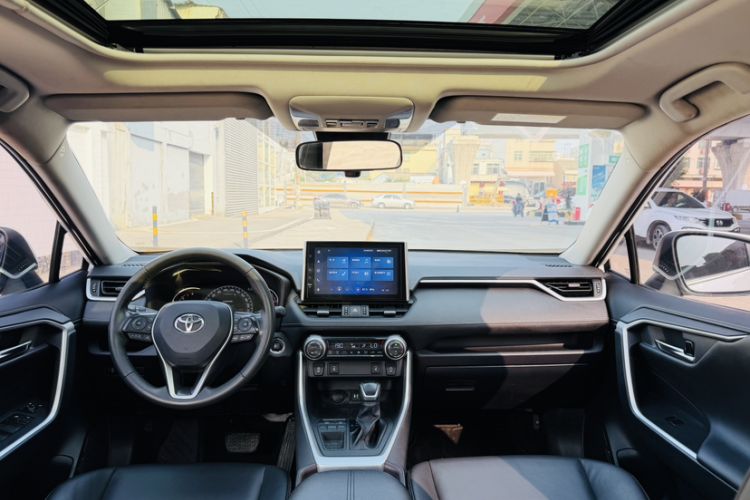 Used Toyota RAV4 2021 2.0L CVT Two-Wheel Drive Fashion PLUS Edition Exterior 5