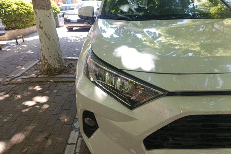 Used Toyota RAV4 2021 2.0L CVT Two-Wheel Drive Fashion PLUS Edition Exterior 6